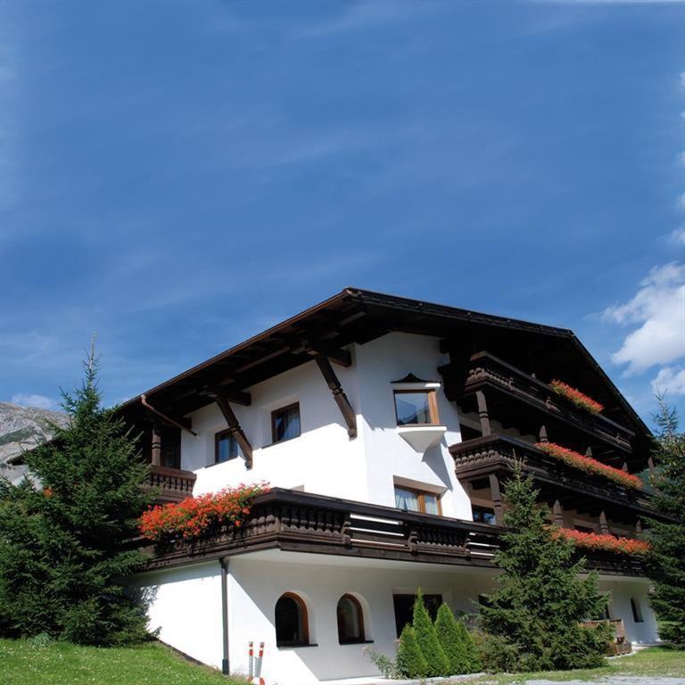 Quality Hosts Arlberg - Afoch Fei - Das Landhaus Sankt Anton am Arlberg Esterno foto
